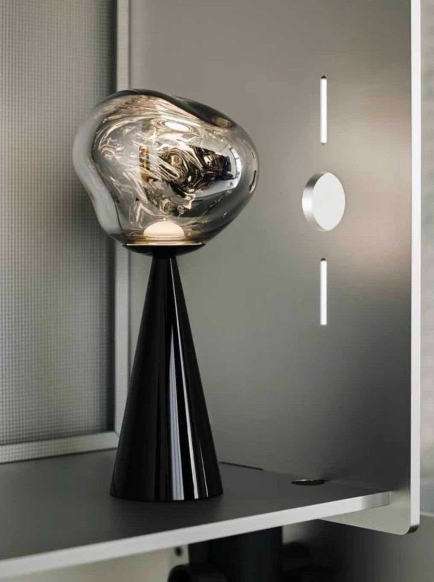 Melt Bærbar Dimbar LED Bordlampe - Moderne Nordisk Sengelampe